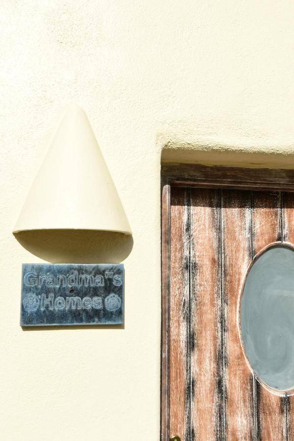 Grandma's Homes Imerovigli (Santorini) Exterior foto